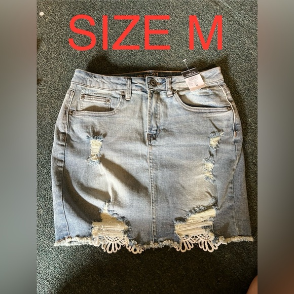 Woman’s clothing. .Prices in description - Picture 2 of 10
